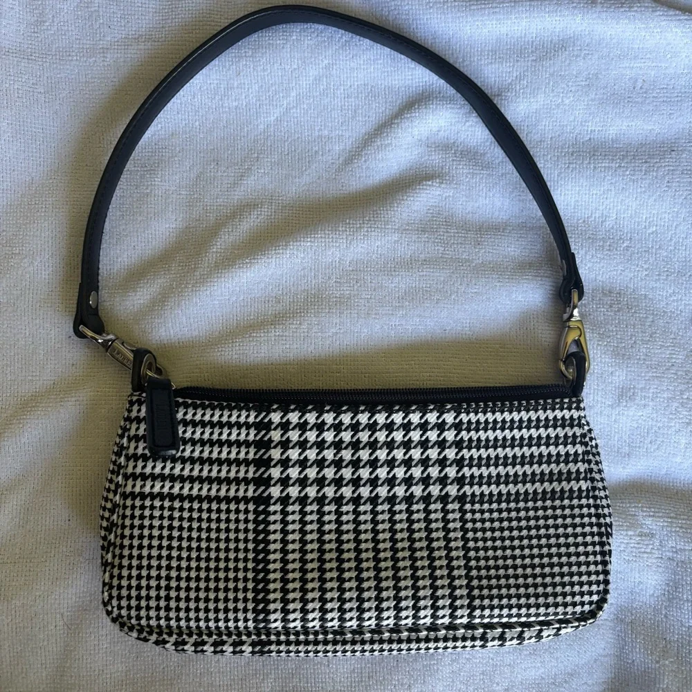 Ralph Lauren Black and White Houndstooth Shoulder Bag - Picture 2 of 10